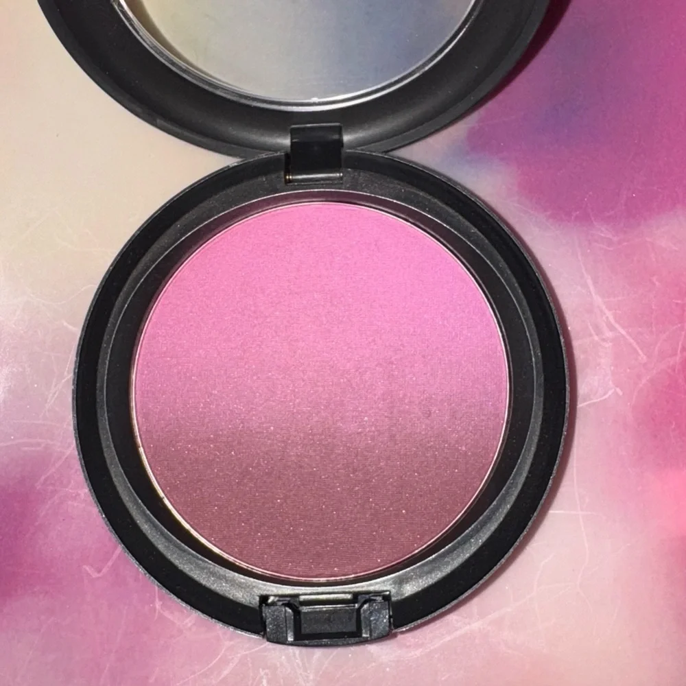 MAC VINTAGE GRAPE BLUSH